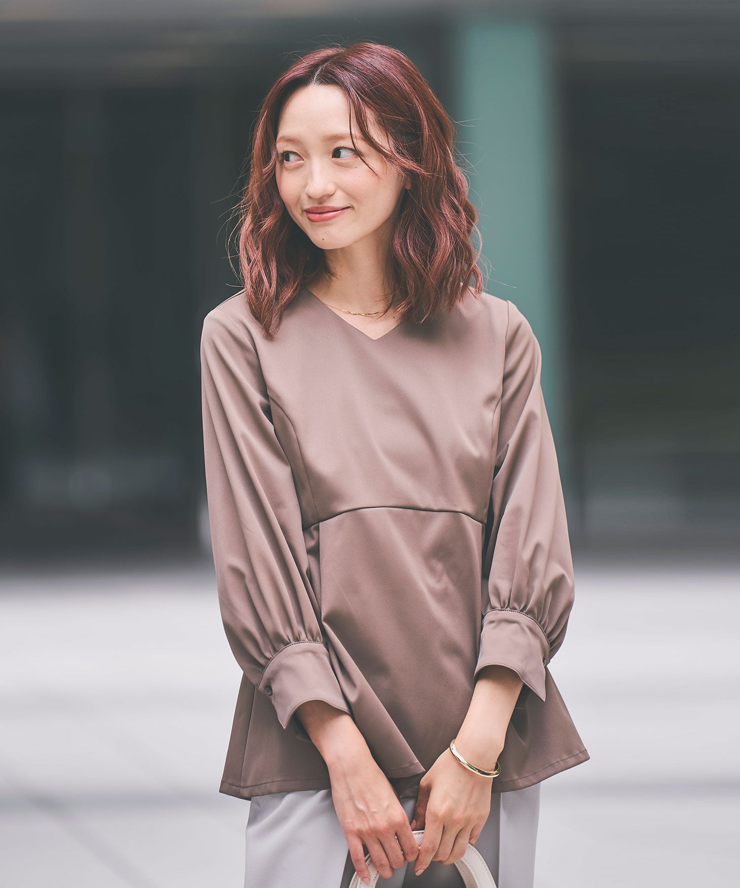 イージーケア】 マットサテンペプラムブラウス – Sirin Online Store