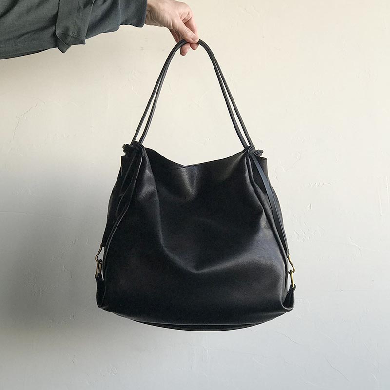 何っぽくもない、そこにしか無いようなレザーバッグ。-STYLE CRAFT