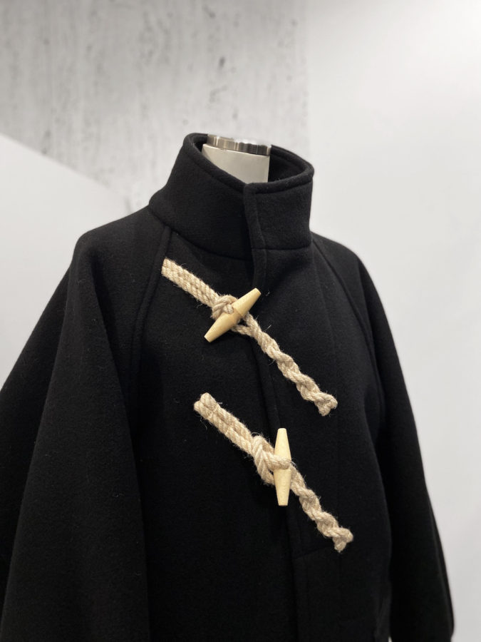 HYKE / DOUBLE FACE DUFFLE COAT – six