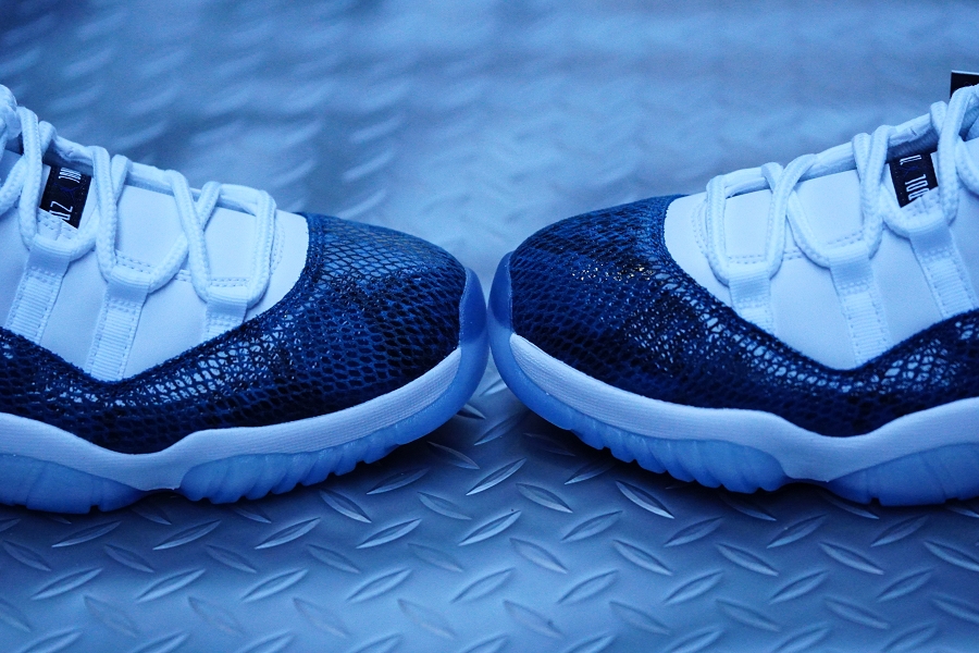 AIR JORDAN 11 LOW SNAKESKIN(エアジョーダン 11 スネークスキン)写真