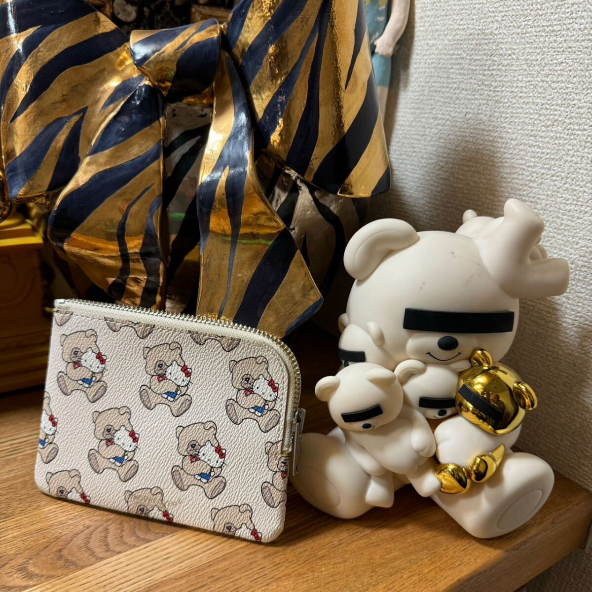 第十九回「クマグッズ」スタイリスト相澤 樹の素敵すぎる収集癖 – 装苑