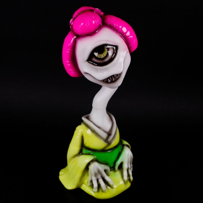 墓場の画廊にかっこわらい雑貨店(笑)よりポップアートな彩りの蛍光