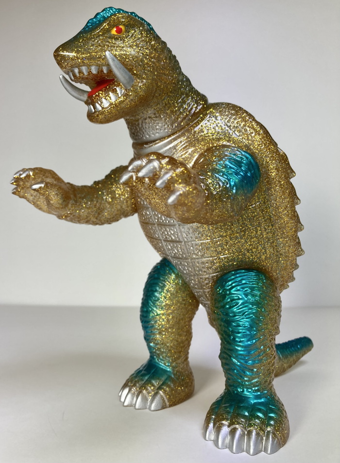 大阪梅田で開催中の「特撮のDNA／平成ガメラ3部作 展」にマルサンの