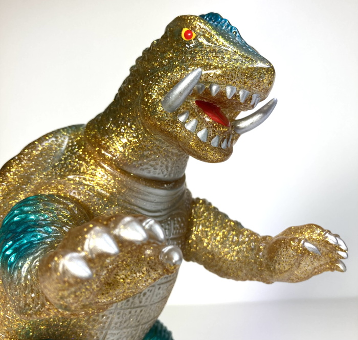 大阪梅田で開催中の「特撮のDNA／平成ガメラ3部作 展」にマルサンの