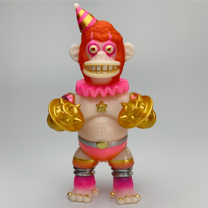 KIK.KAKE TOYから代表作の新バージョン「鉄猿1号 “GHOST CLOWN”」発売