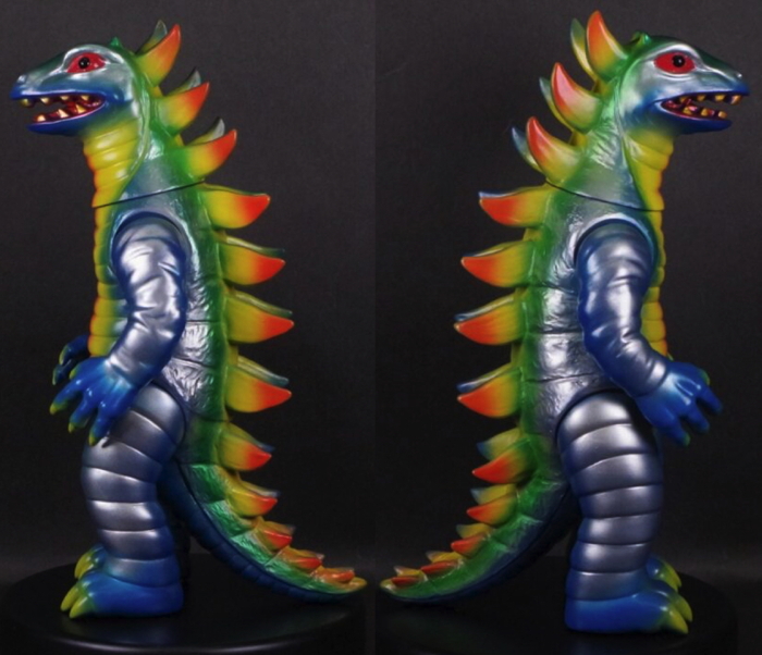 ブルマァクとして『流星人間ゾーン』から「バルガラス(ブルー)」登場