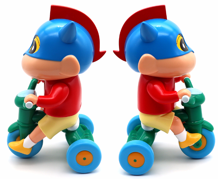 SOFVIPSから「アクション仮面しんちゃん 三輪車」が颯爽登場