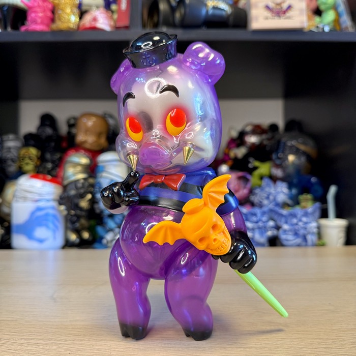 BlackBook ToyからFrank Kozik氏の「Vampire Piggums Inner Skull ver