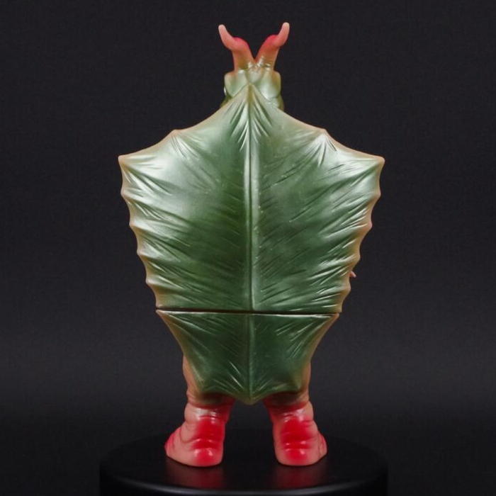 ブルマァクの「変幻怪獣キングマイマイ」の「カタログカラー」も登場