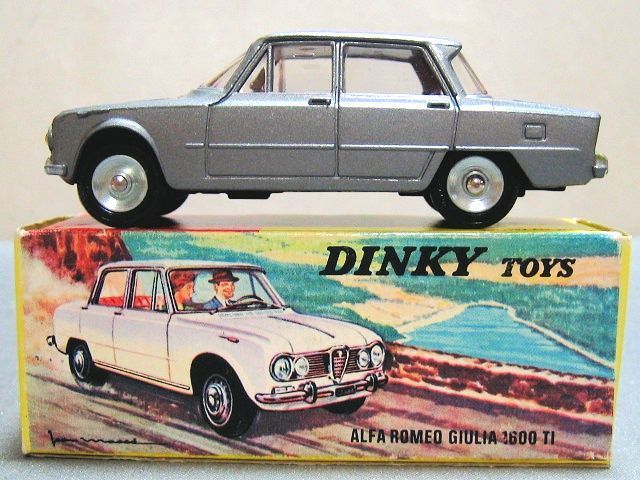 アルファロメオ・ジュリア1600TI by フランス・ディンキー<br>dinky