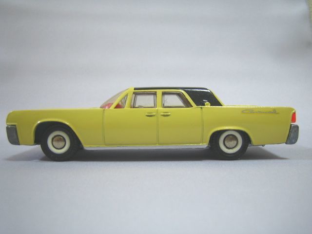 ヴィンテージミニカー　フォードリンカーン コンチネンタル 白　テクノ・デンマーク リンカーン・コンチネンタル by テクノ<br>tekno 829 lincoln