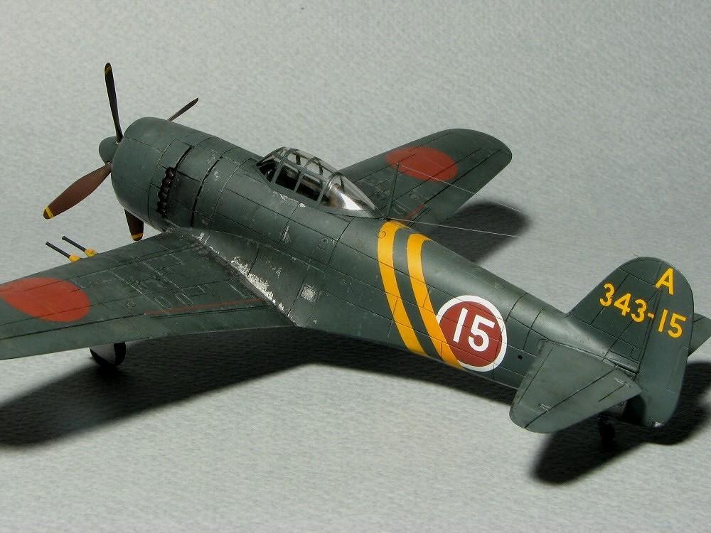 川西 紫電二一型（紫電改）Kawanishi N1K2-J Shiden-kai Aoshima 1/72