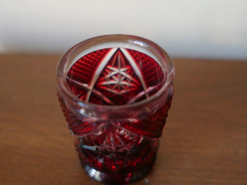 島津 薩摩切子 色被せガラス 切子お猪口【紅】 – smileantiques