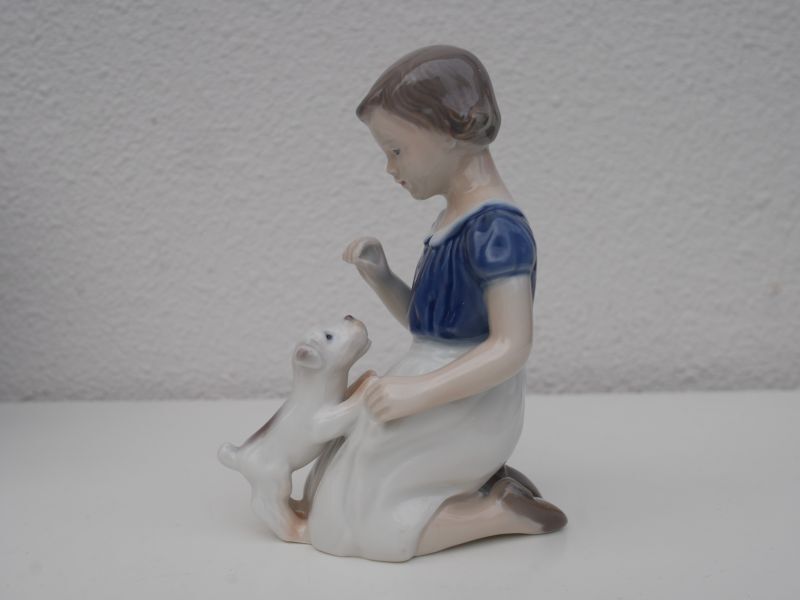 ROYALCOPENHAGEN 少女と犬 フィギュリン 犬 共箱 ロイヤル