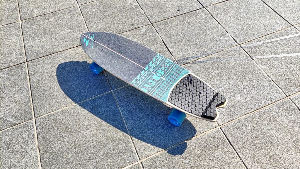 SwellTech サーフスケートをレビュー Yow、Carverと比較 断トツ楽し