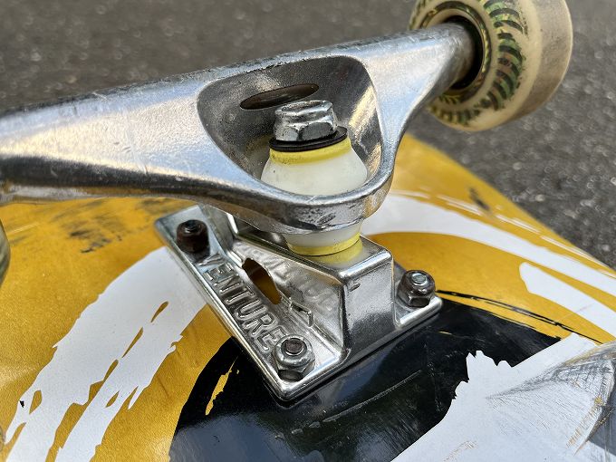 BONES「ブッシュ」ミディアムをレビュー!ハードとの比較もしてみた