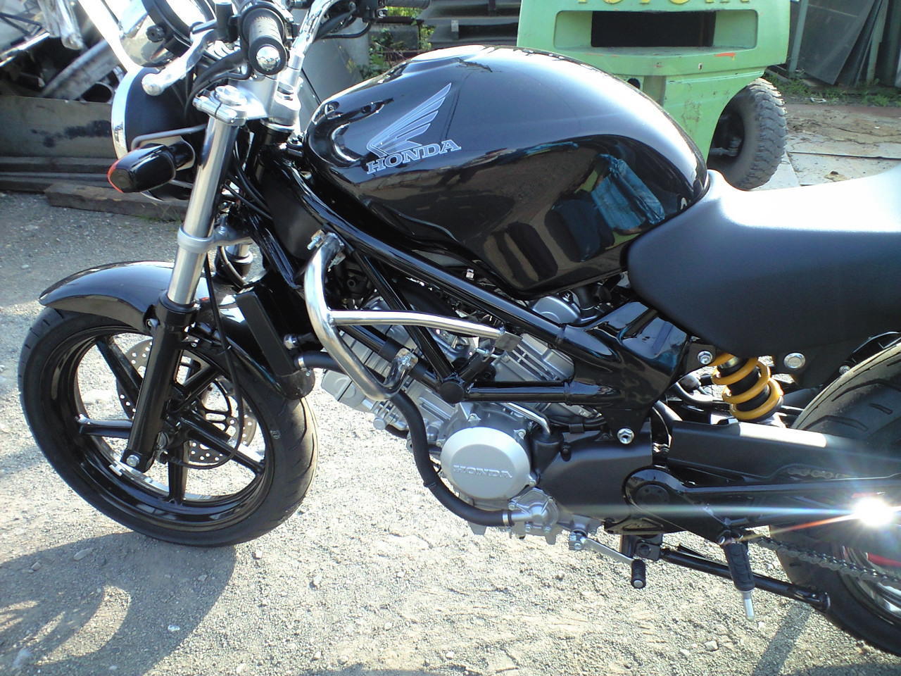 VTR250用SSBバンパー: ぶん田のイニシャルB