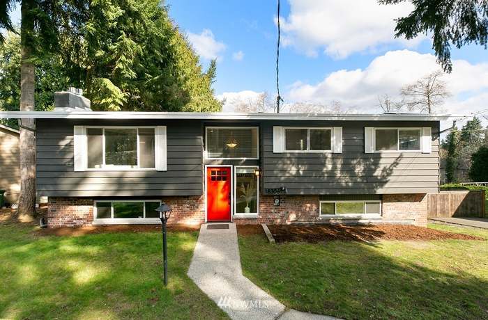 18306 25th Ave NE, Lake Forest Park, WA 98155 | Redfin