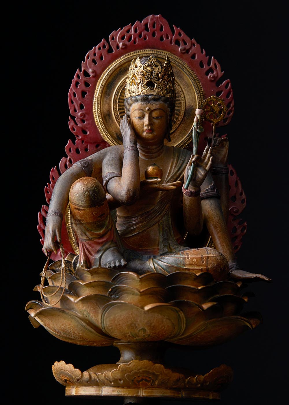 イスム-仏像のもつハイセンスな臨場感を楽しむ