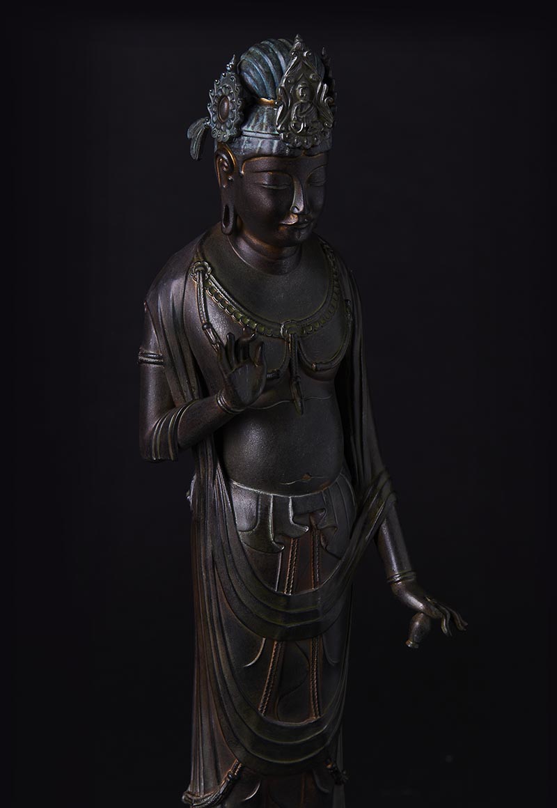 イスム-仏像のもつハイセンスな臨場感を楽しむ