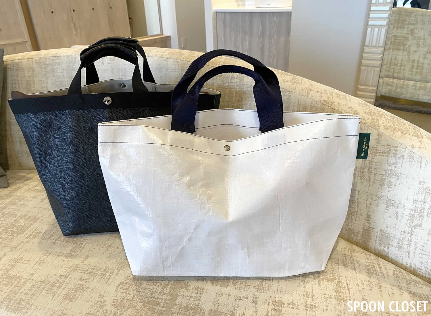 サイズ感と収納例。エルベシャプリエの2012PP・マルシェバッグM