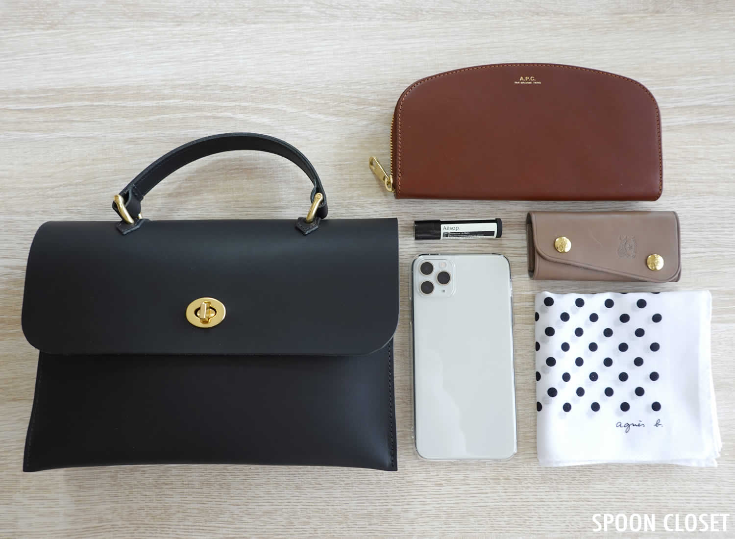 Mimi「2WAYハンドバッグ HEBE」の収納例・バッグの中身【ミミベリー】