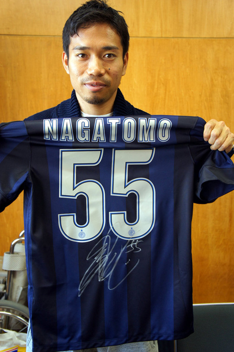 JPFAチャリティーオークションで長友・柴崎らのサイン入りユニをゲット