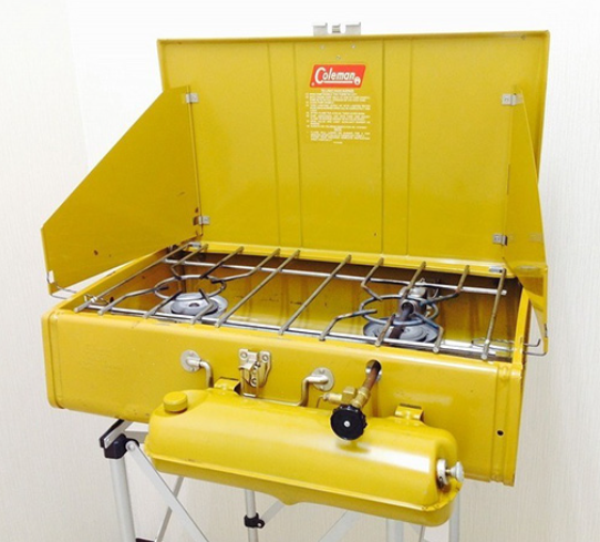 年々入手困難になってきているコールマン200Aランタンのゴールドボンド