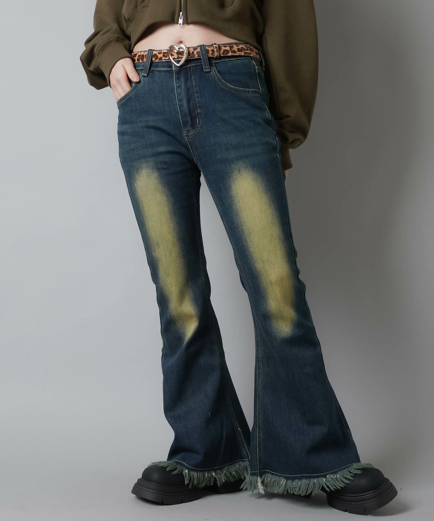 ギャル感全開のデニムフリンジフレアパンツ｜SPINNS(スピンズ)公式通販