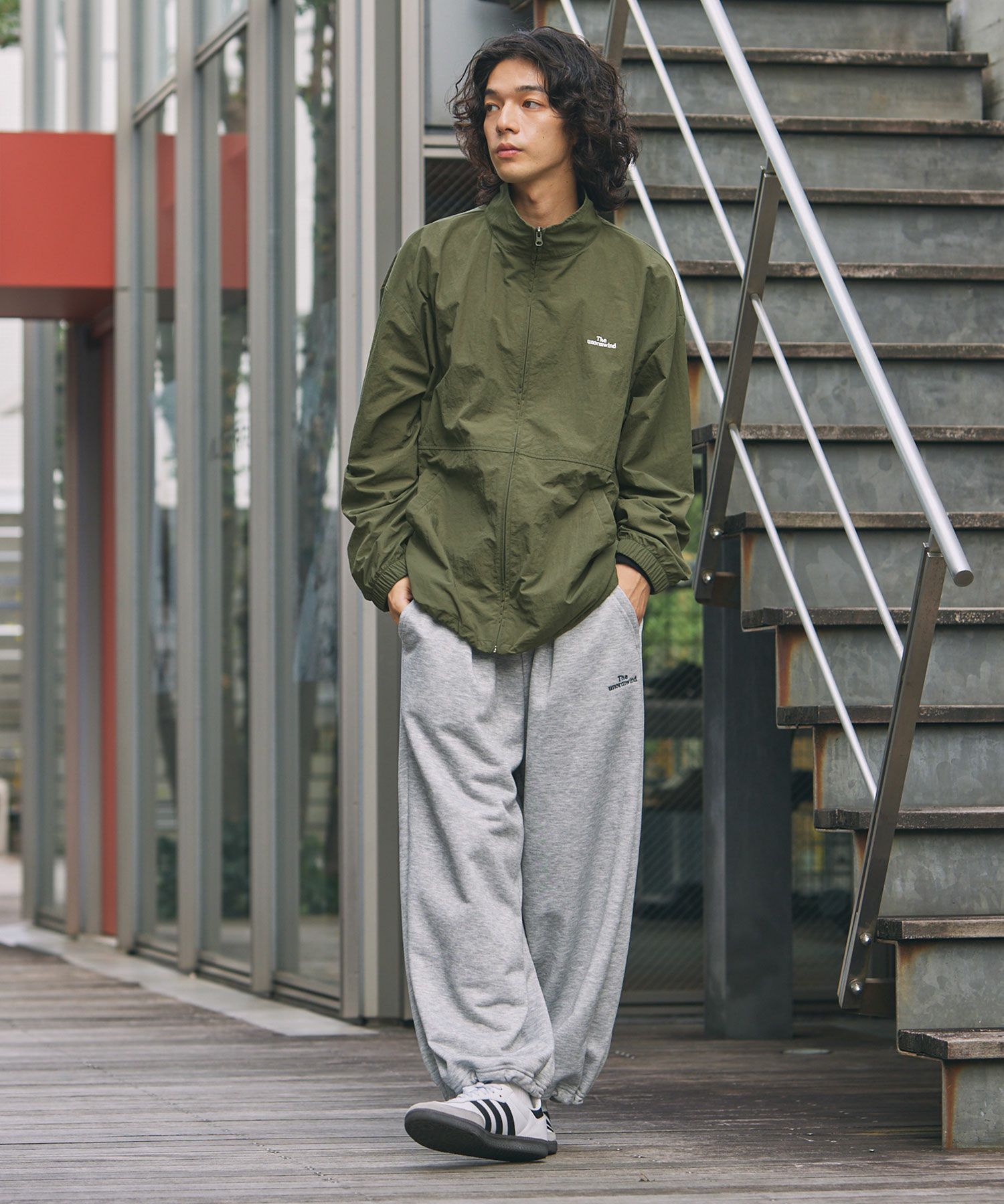 刺繍ロゴワッシャーナイロンジップアップハイネックジャケット