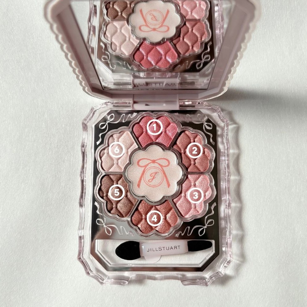 読者プレゼントあり】今年も即完売！“ジルスチュアート”2025年