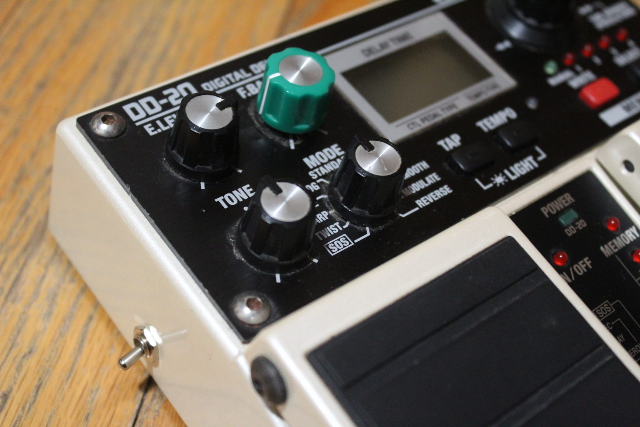 BOSS DD-20 Giga Delay Modifications - Stompbox Electronics
