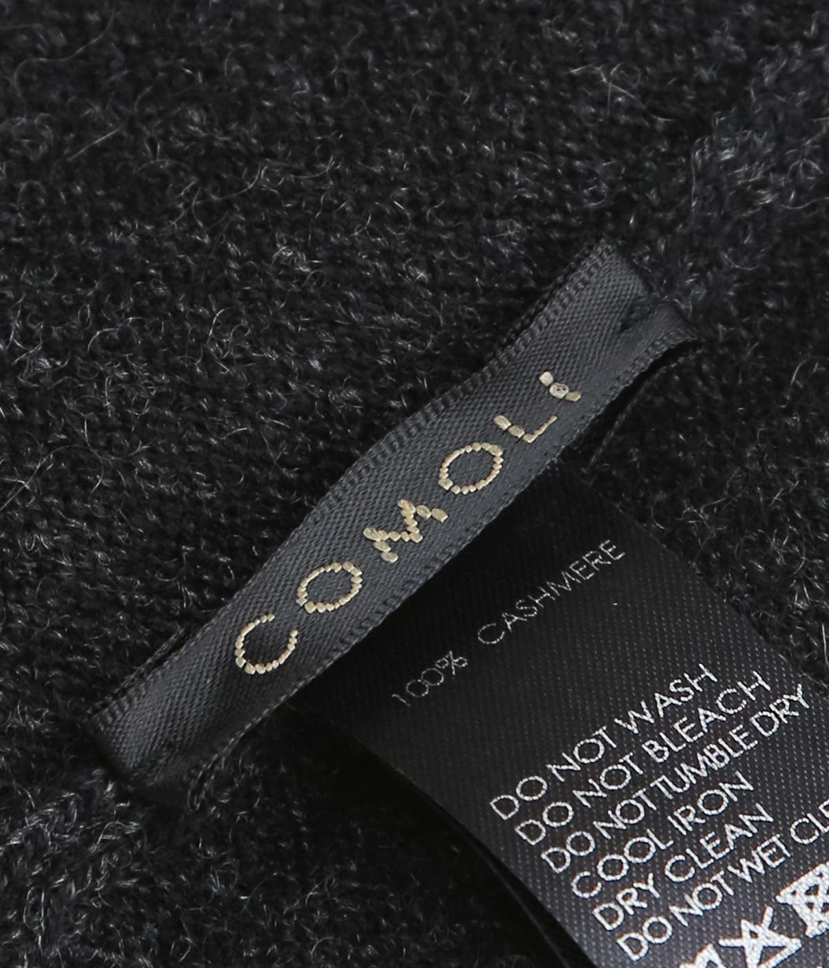 COMOLI ''カシミヤ ネックウォーマー'' (CHARCOAL) – THE STORE BY MAIDENS