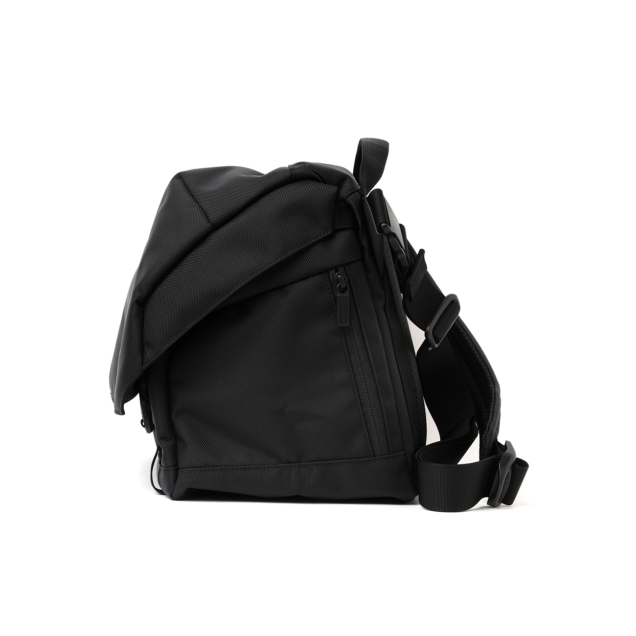 MONOLITH / モノリス | SHOULDER PRO FLAP M - Black | 通販 - 正規