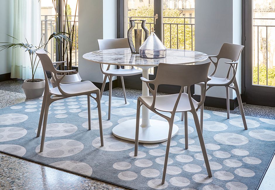 世界的デザイナーの傑作】用途別で選ぶ Kartell理想のチェア10選