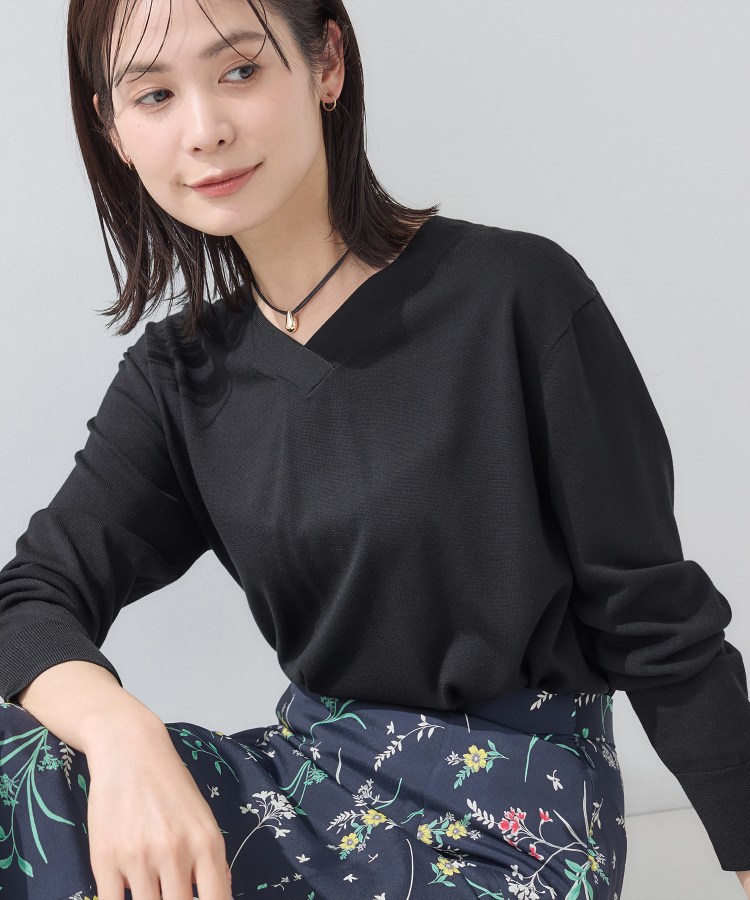 シルク混】きれいめVネックニット（ニット/セーター） | INDIVI