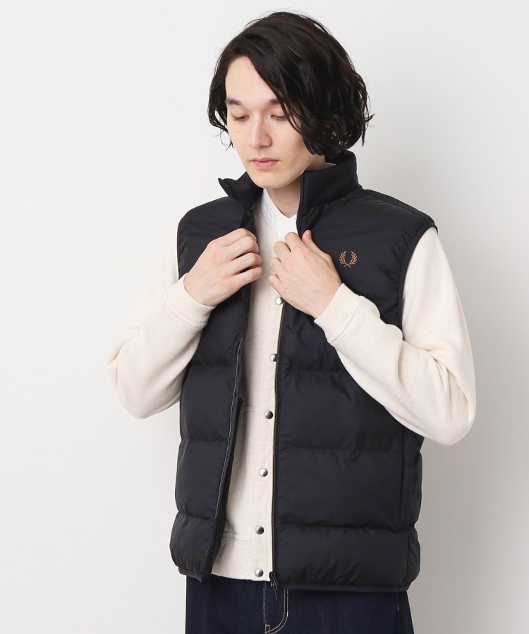 ◇FRED PERRY（フレッドペリー） ベストジャケット（中綿ベスト