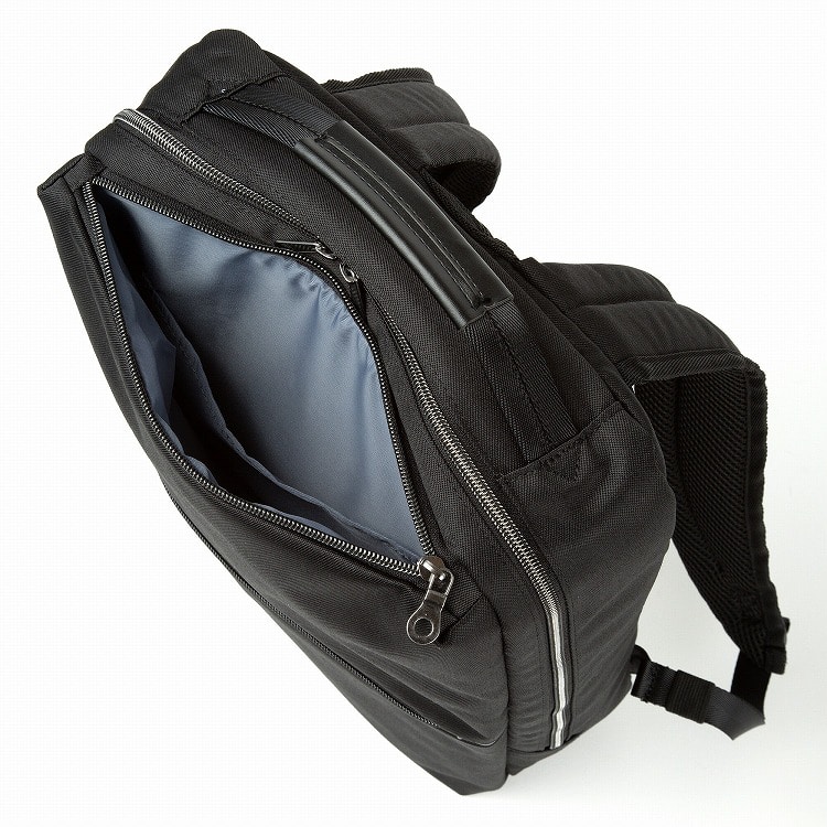 World Traveler／ワールドトラベラー アルテア ビジネスリュック B4