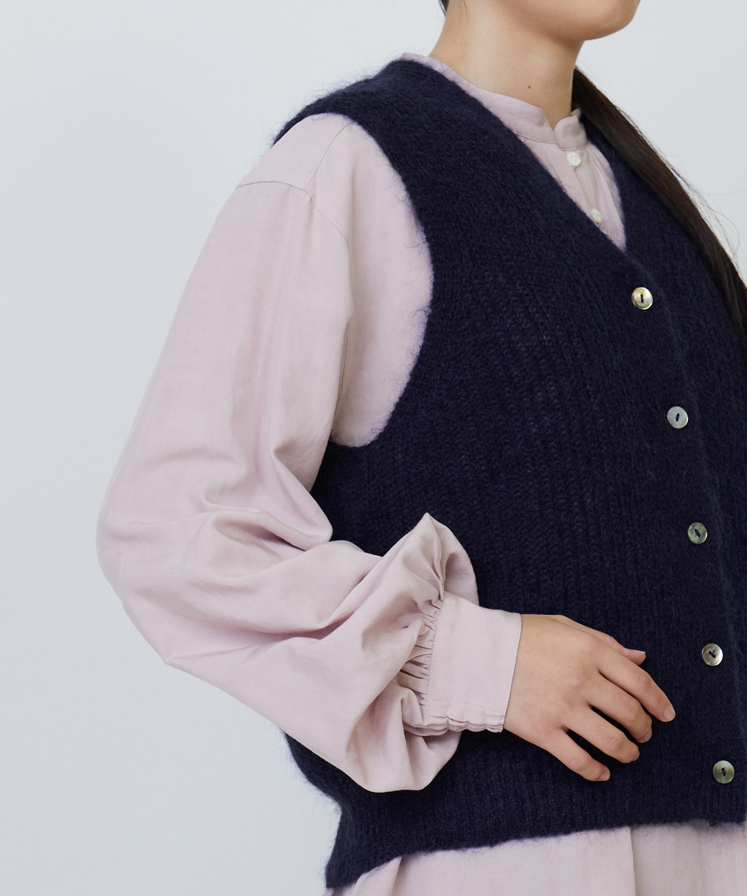 モヘヤ混片畦Vネックベスト｜BIGI online store - ビギ オンラインストア