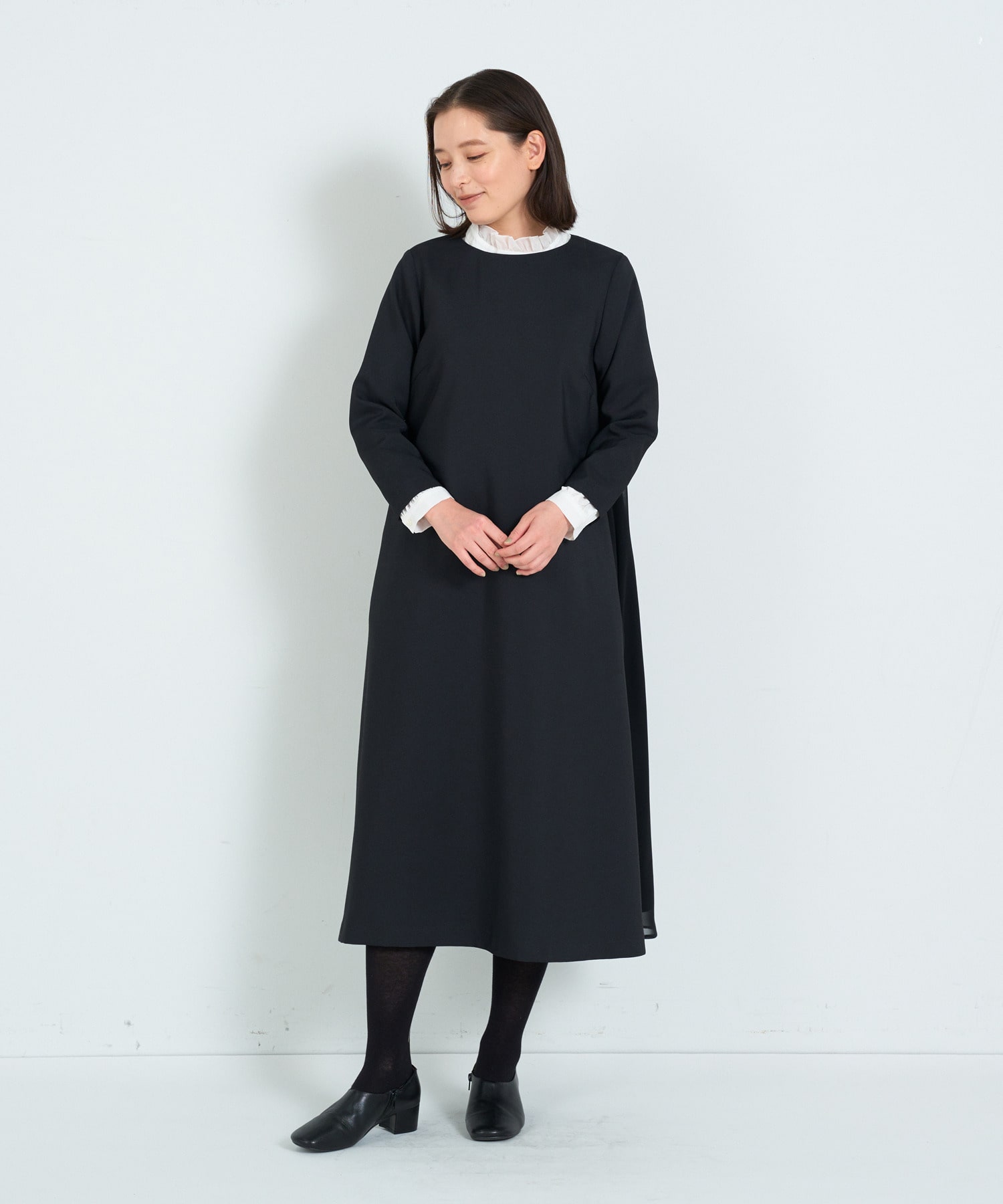 ◇フリルカラーブラウス｜BIGI online store - ビギ オンラインストア