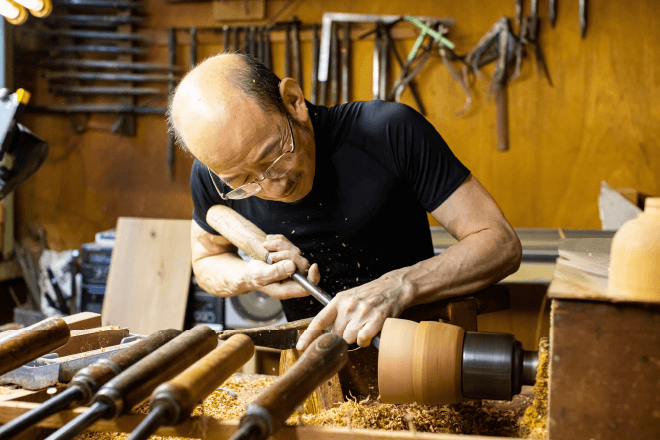 伝統工芸コレクション｜レンズフード螺鈿・漆器｜キヤノンオンライン