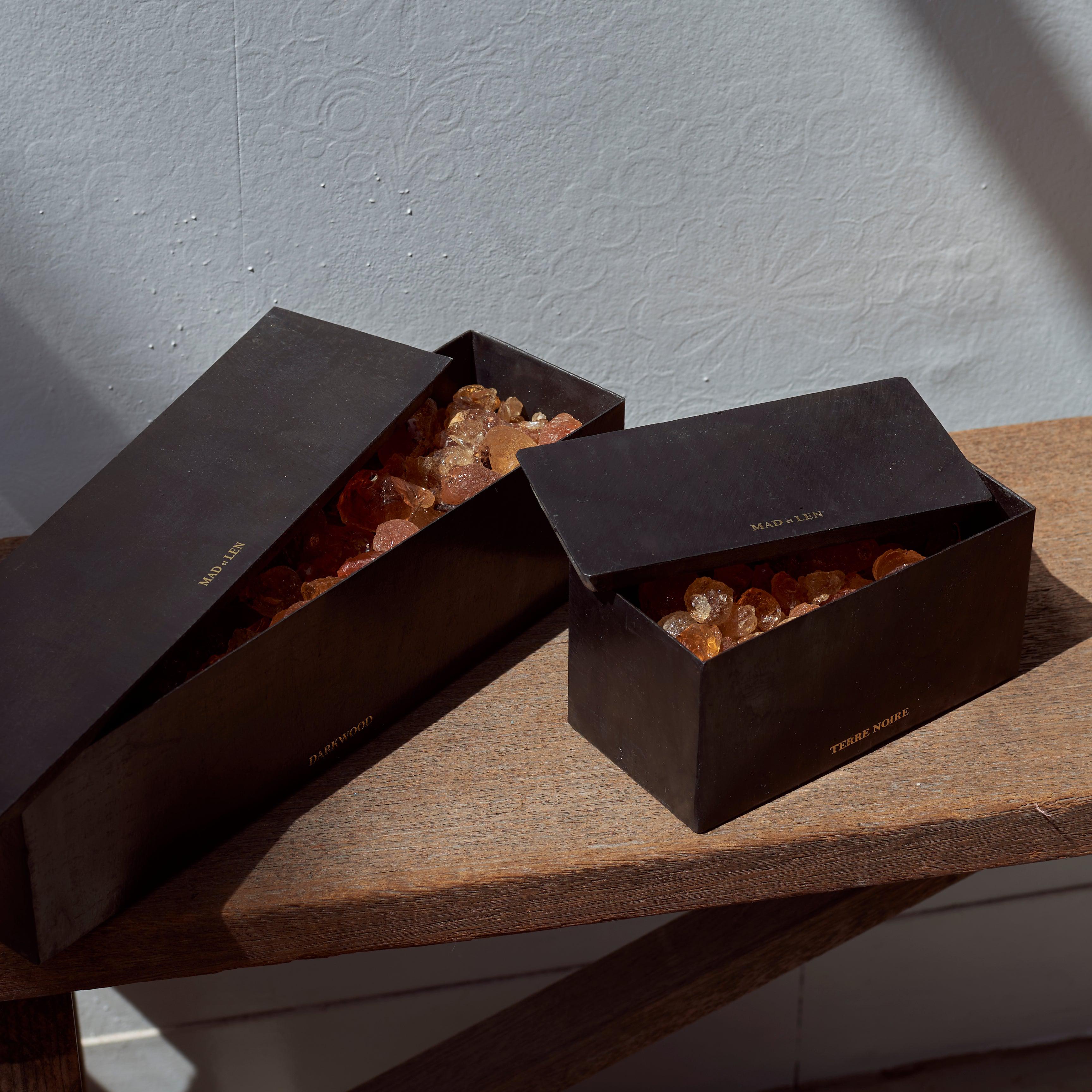 マドエレン ポプリ ブラックブロック / アンバー 28×7×7 | DOUBLE'H ML