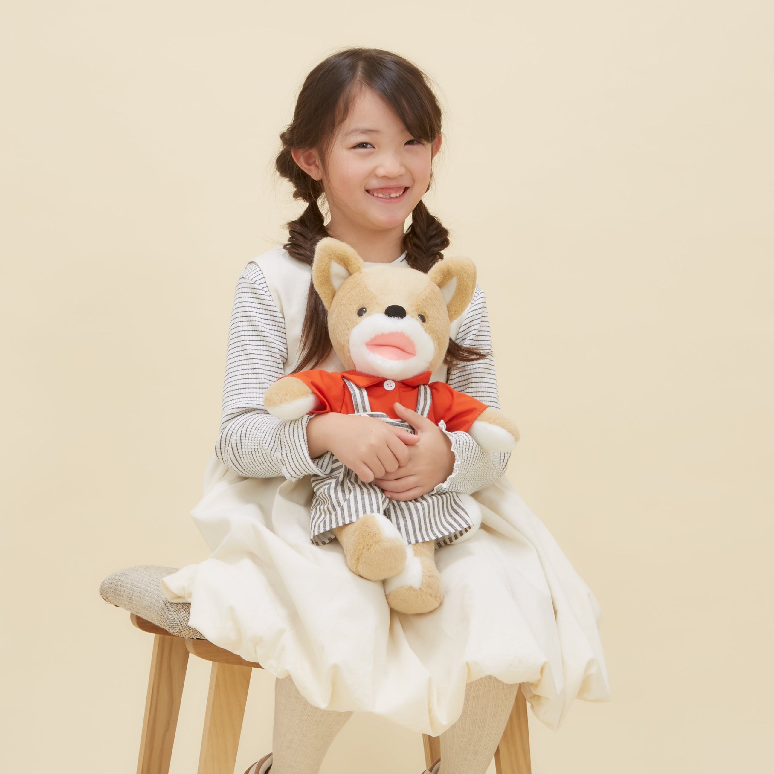 こん ぬいぐるみ Mサイズ – 福音館書店 オンラインストア