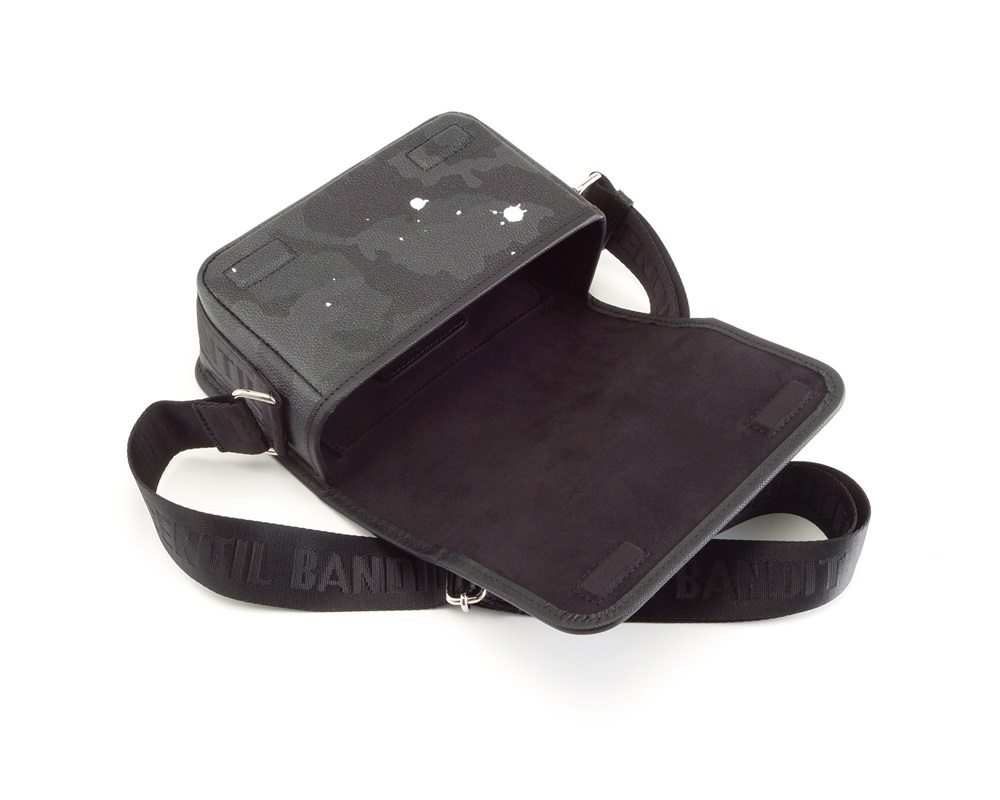 GENTIL BANDIT スモールクロスボディ ブラックカモ|GENTIL BANDIT 公式