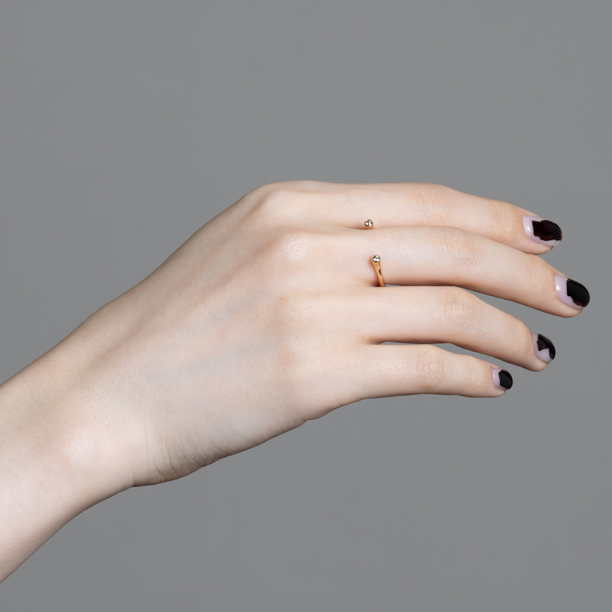 受注予約】DROSERA ダイヤモンド カフ リング