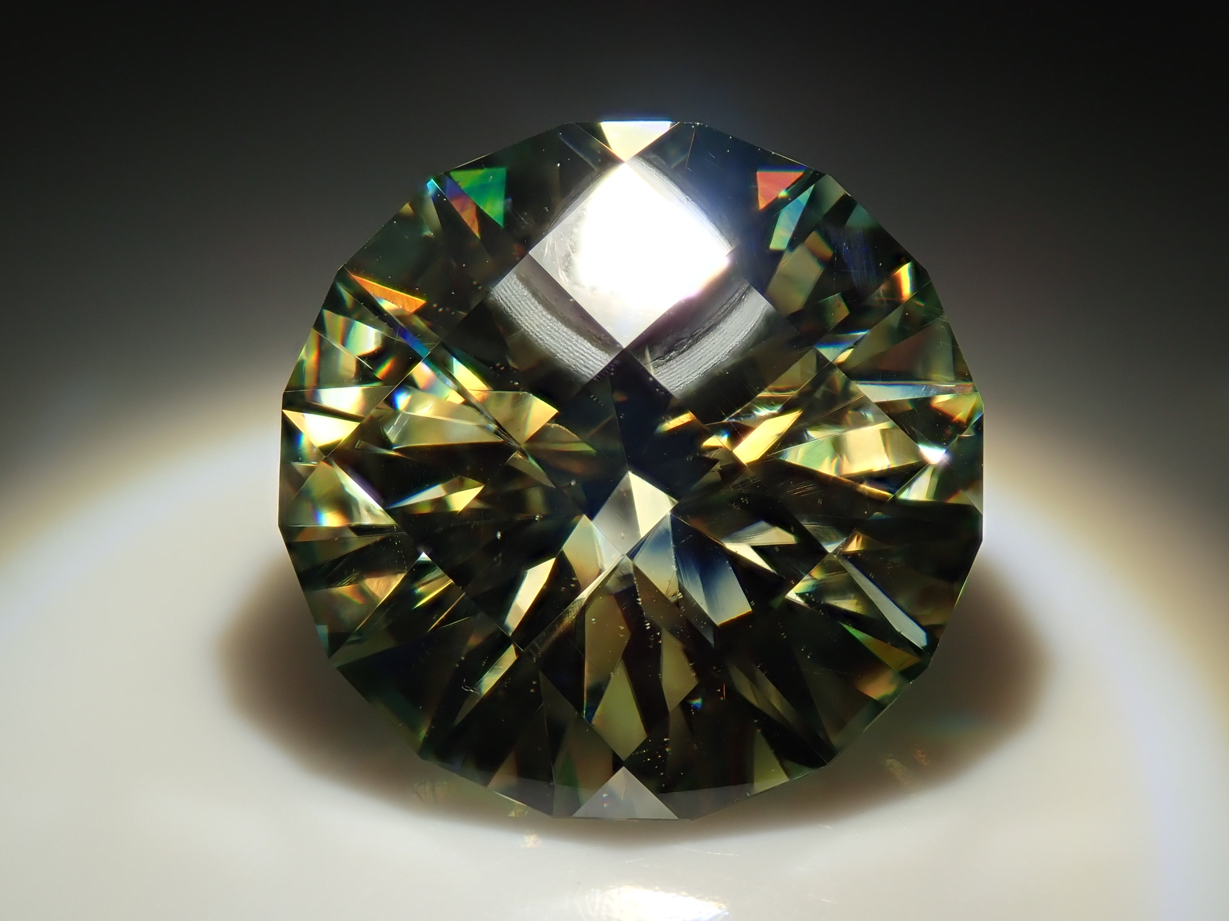 モアサナイト（モアッサナイト） - 通販｜宝石鑑定士が運営【カラッツ