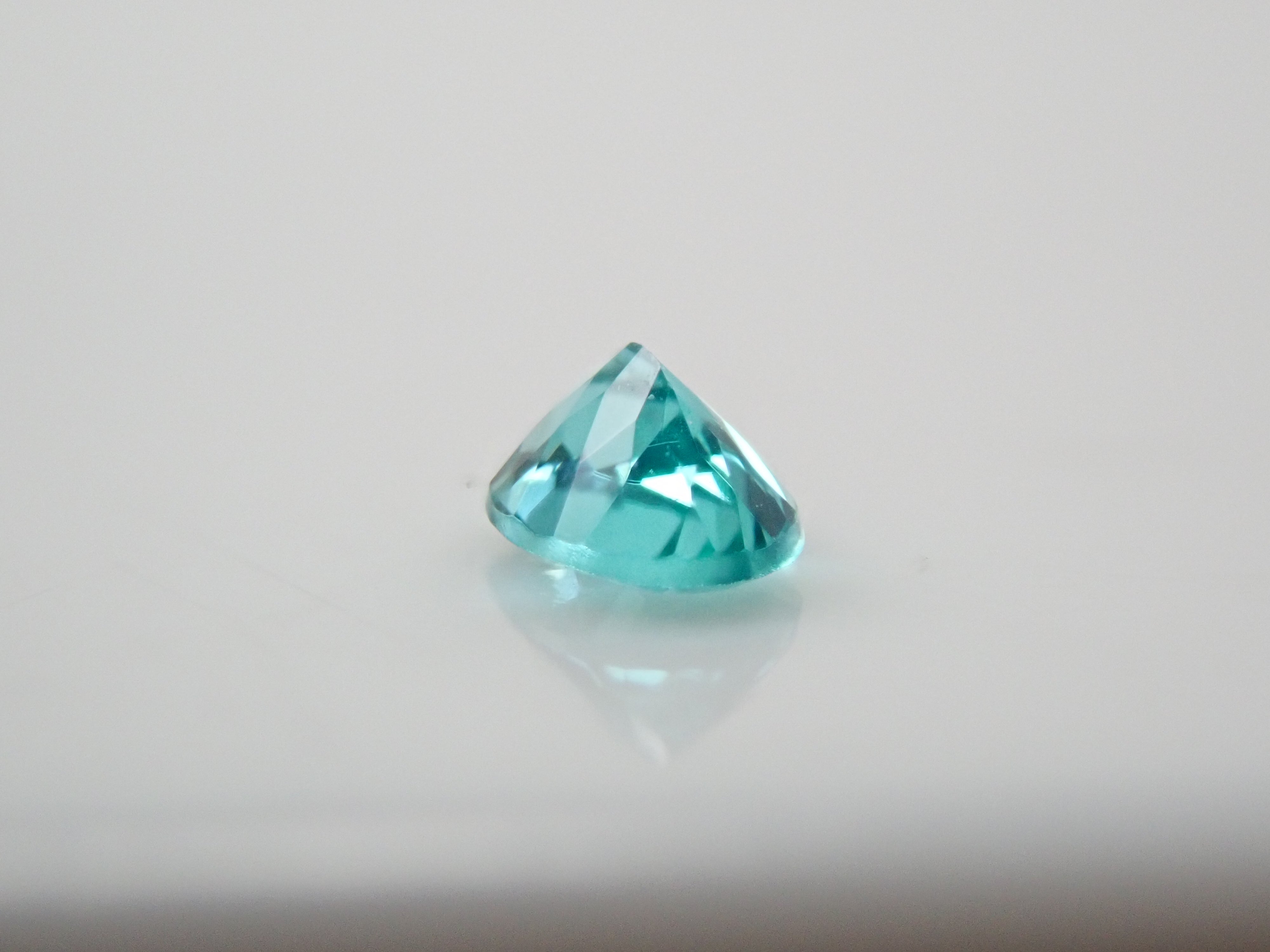 非加熱ブラジル産パライバトルマリン 0.031ctルース（CuO:2.0%、MnO:2.1%）