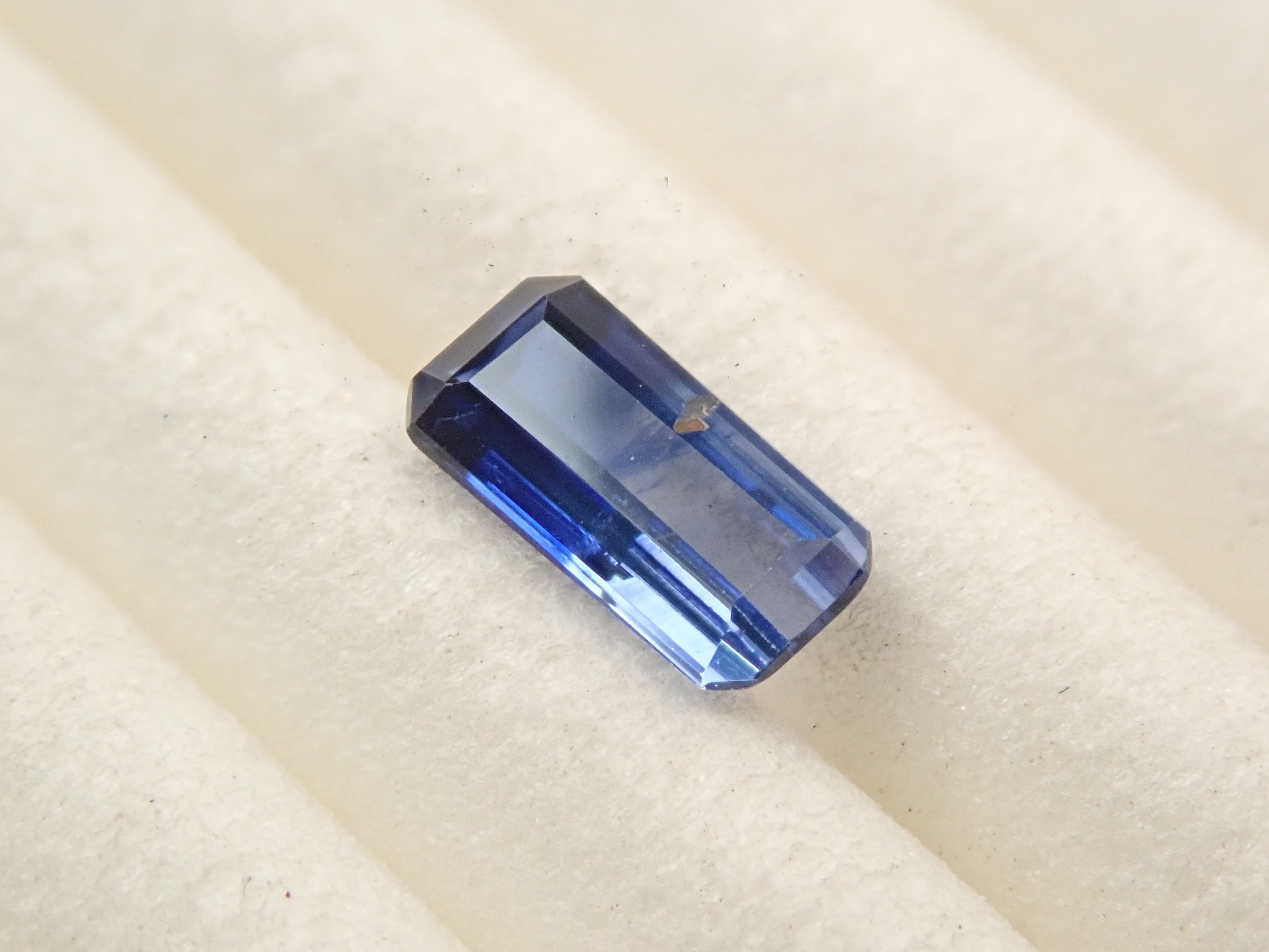 バイカラーサファイア 0.301ctルース