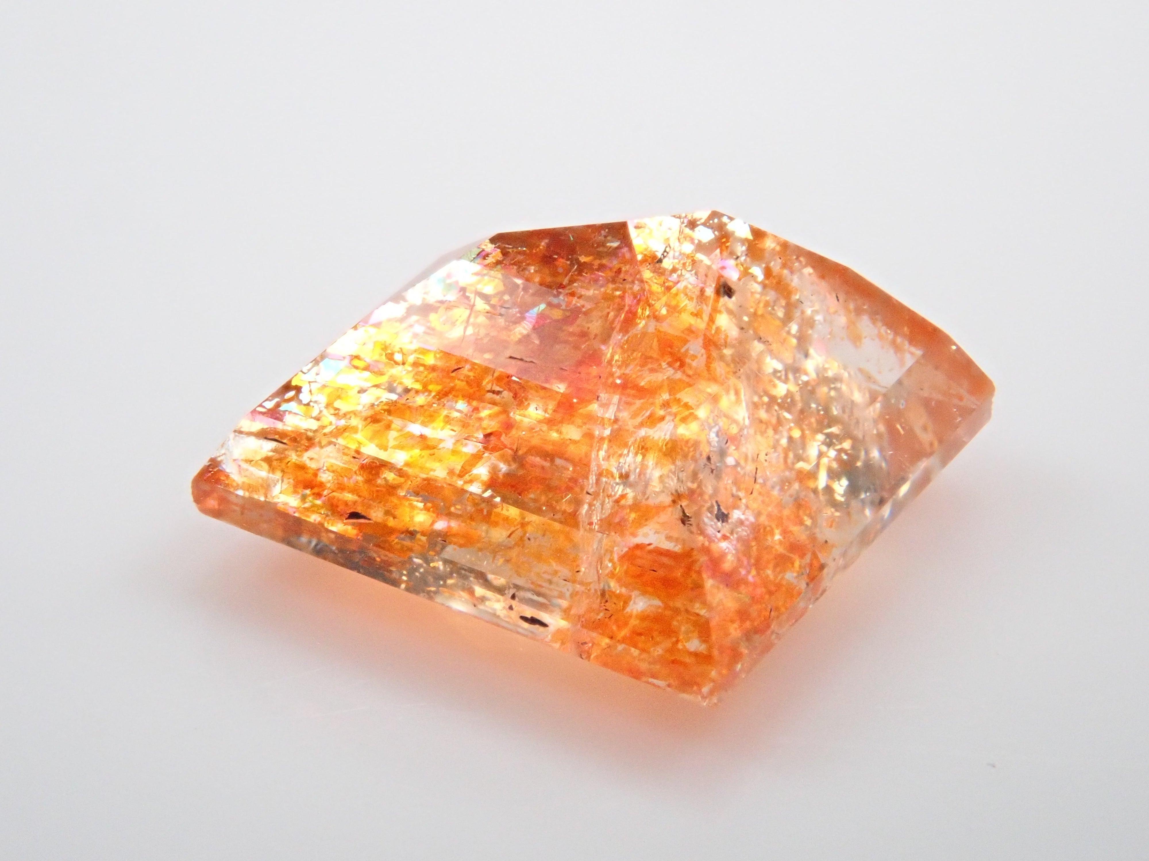 タンザニア産サンストーン（イリュージョンサンストーン） 0.891ctルース