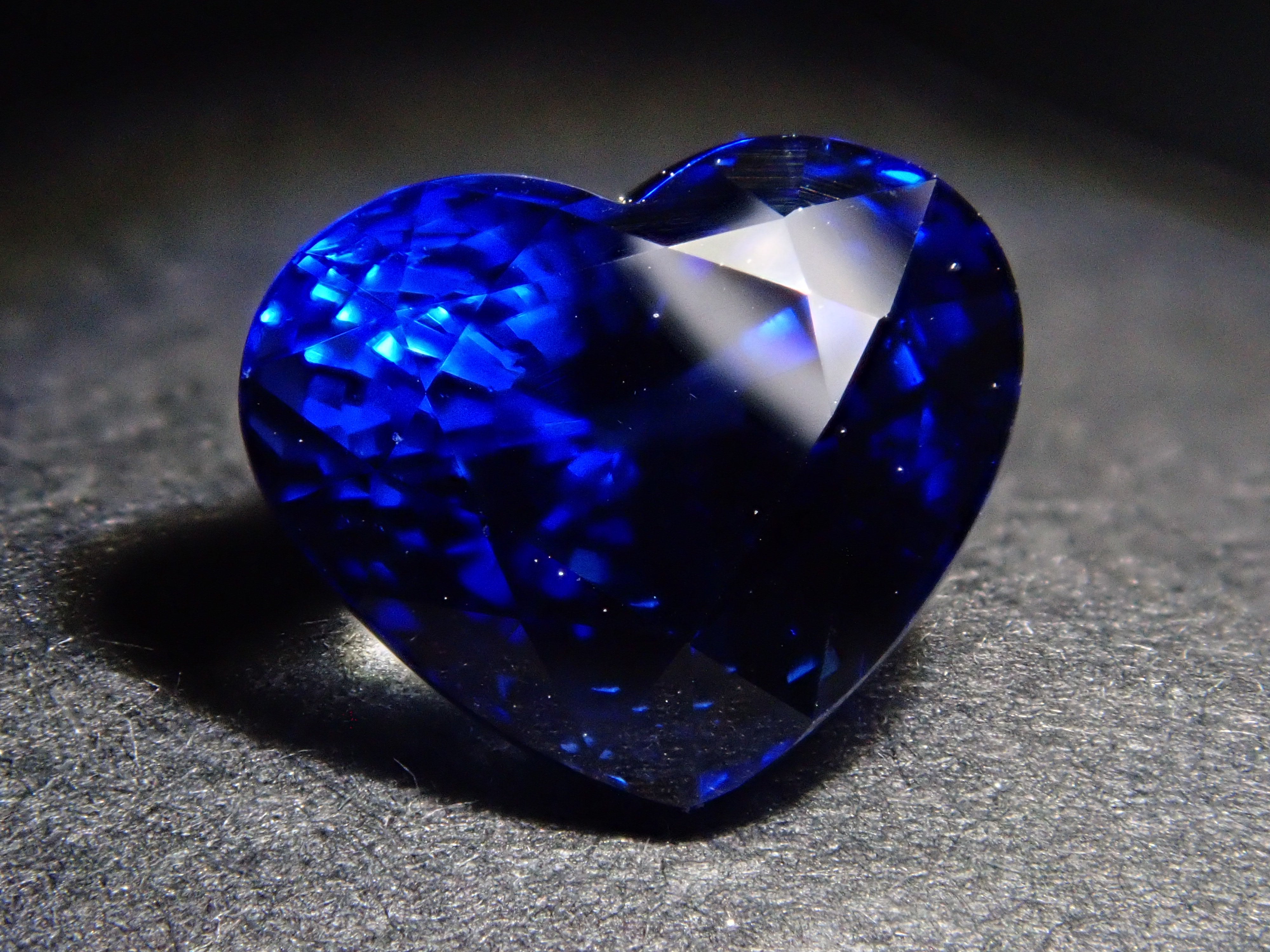 ロイヤルブルーサファイア 2.220ctルース